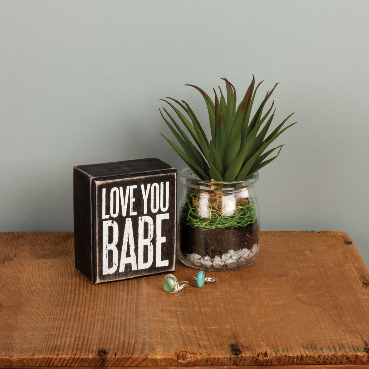 Box Sign - Love You Babe - 3" x 3.50" x 1.75" - Wood
